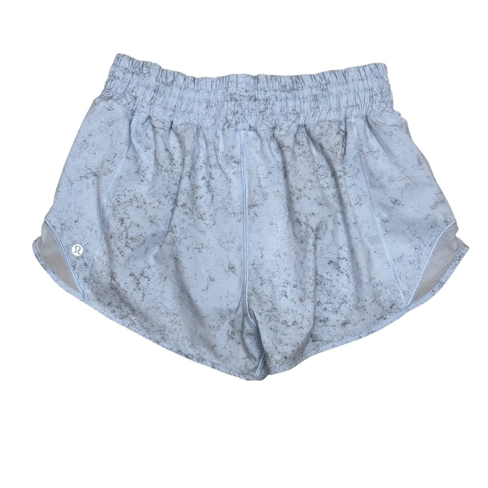 Lululemon Hotty Hot Low Rise Lined Short 2.5" Gravel Dust Pastel Blue Size 6 - Picture 3 of 8